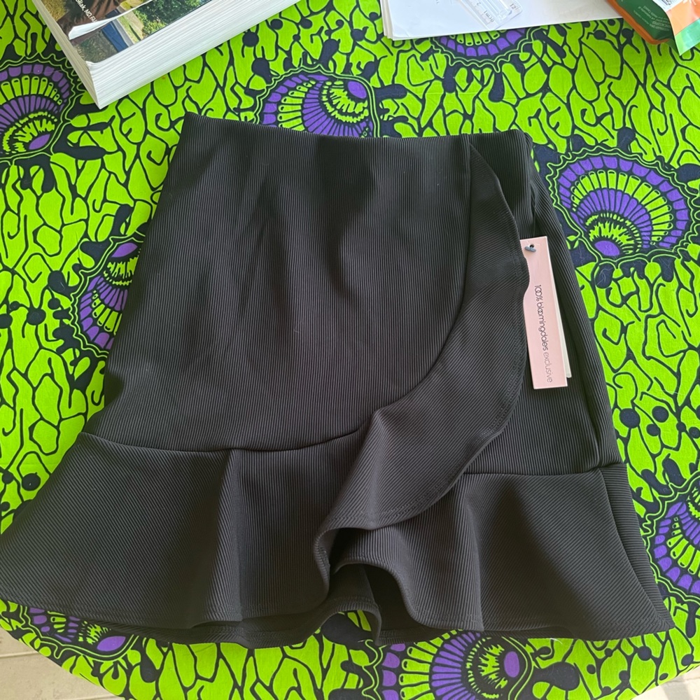 Aqua ruffle black skirt